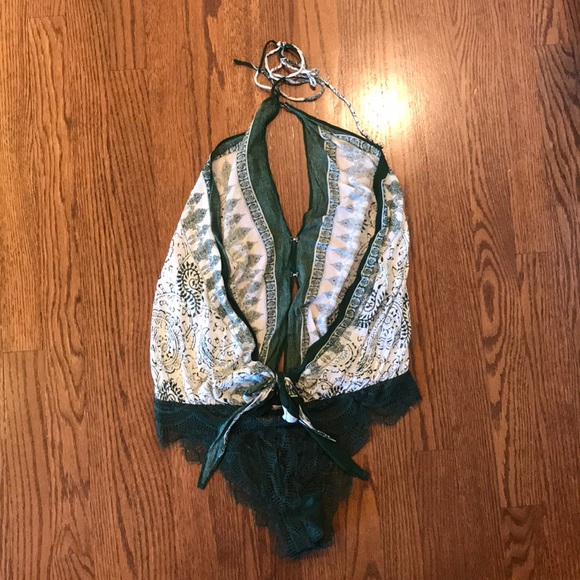 Green bodysuit - Picture 2 of 6